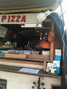 名古屋の『しだれ梅まつり』に土岐市観光協会、参戦中