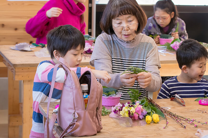 森のフラワーアレンジメント 土岐高山城跡の森 「里山わいわい広場」