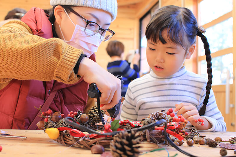 クリスマスリース工房 土岐高山城跡の森 「里山わいわい広場」