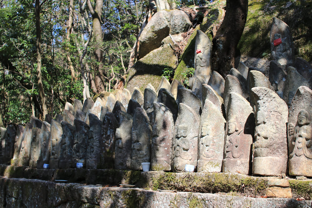 肥田瀧が洞石仏保存会
