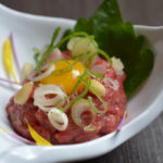 レアステーキユッケ風 大廣園